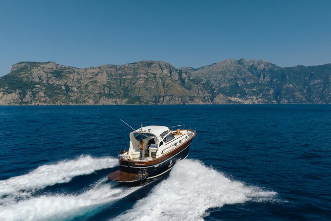Private Amalfi Coast Tour in a Apreamare 38ft DIAMOND Boat - Nerano (30 minutes): fishermen village energy plus a swim moment