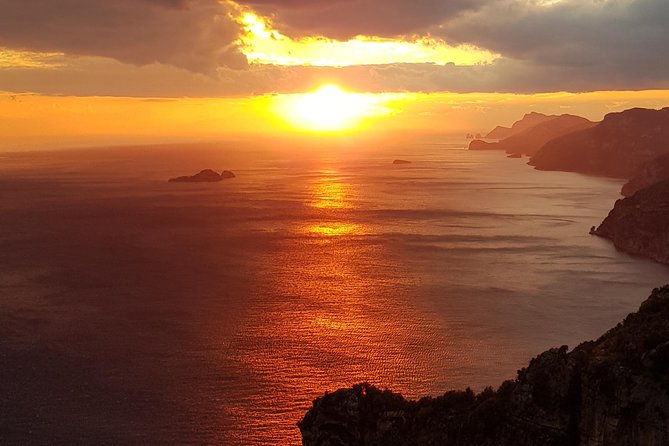 Private boat tour among the wonders of Capri and Positano - Blue Grotto: the €14 add-on and the rough-sea reality