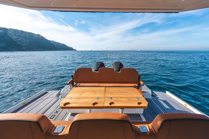 Private Boat Tour, Capri Full Day from Sorrento - Bagni Regina Giovanna and Scoglio Vervece: the scenic opener near Sorrento