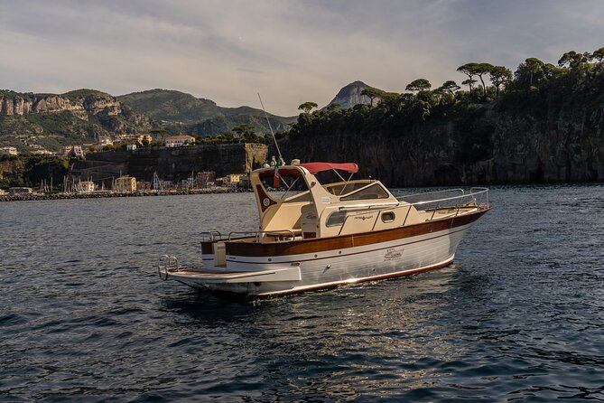 Private Boat Tour from Sorrento to Capri on a Classic Gozzo 8.50 - Capri by sea: grottos and rock formations in a smart route