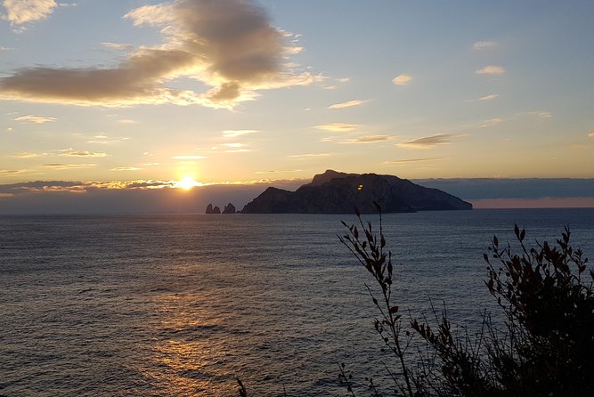 Private boat tour of the island of Capri - I Faraglioni: the 5-minute pass that still feels like Capri