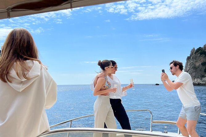Private Boat Tour to Capri's Hidden Gems with Local Skipper - Cala del Rio and Tombosiello: small coves where the water feels like it’s yours