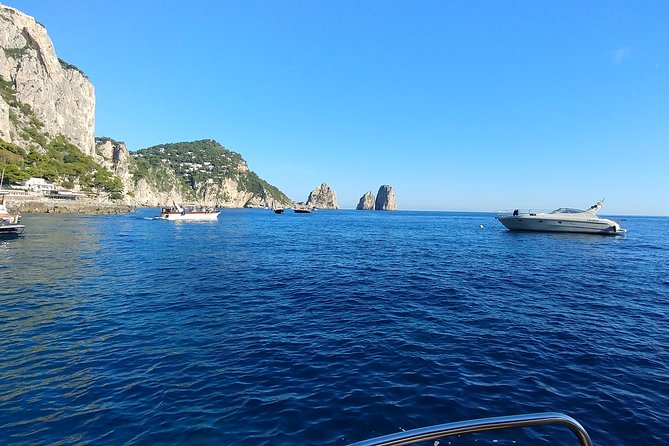 Private Cruise to Capri and Amalfi coast from Sorrento or Capri - yacht 40' - Nerano Lunch or Swim: When the Day Becomes Yours