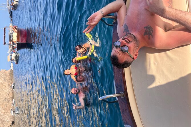 Private Sorrento Coast Tour from Marina Grande -Premium 28ft Boat - Sant’Agnello and the sea caves: grotto cruising along rugged cliffs