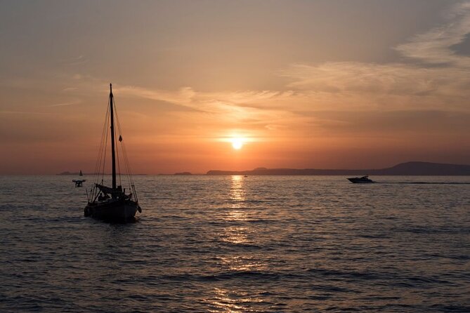 Private Sorrento Sunset Cruise with Prosecco, Spritz & Limoncello - How long the stops really feel on a 2-hour coast circuit