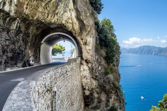 Scenic Amalfi Coast Drive: Guided Shared Day Trip from Sorrento - What about lunch and extras (and how to avoid surprises)