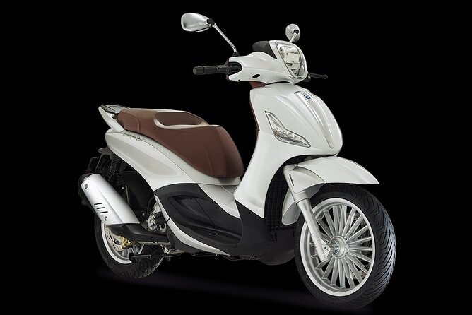 Scooter Rental 300cc - Why Rent a 300cc Scooter From Piano di Sorrento