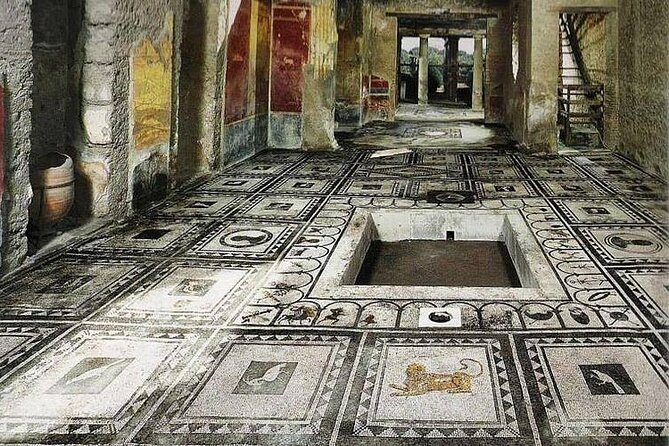 Skip the line Pompeii Guided Tour - Stop 5: Via dell’Abbondanza (10 minutes, ticket included)