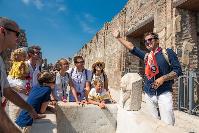 Skip-the-Line Pompeii Guided Tour from Sorrento - From Sorrento to Pompeii: Comfort on an air-conditioned coach