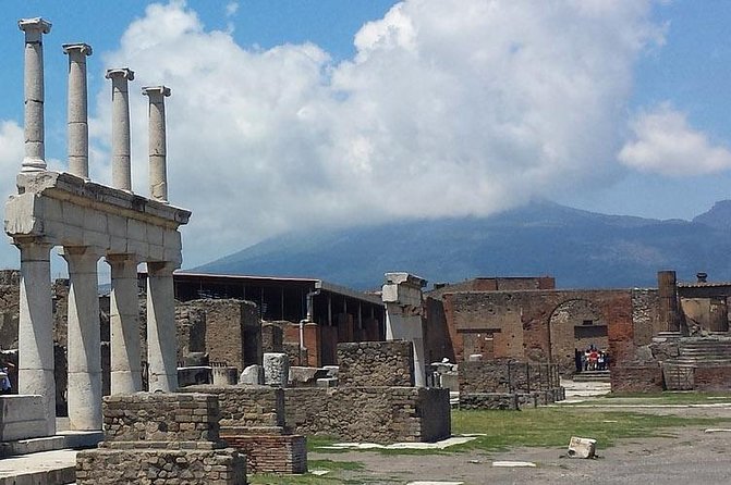 Skip the line Private tour of Pompeii from Sorrento - Temple of Apollo: a short stop with big meaning