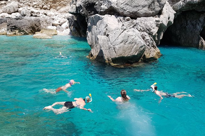 Sorrento: Capri Select Boat Trip with Swim, Drinks & Pick Up - Where You Meet and How Pickup Works in Sorrento and Nearby