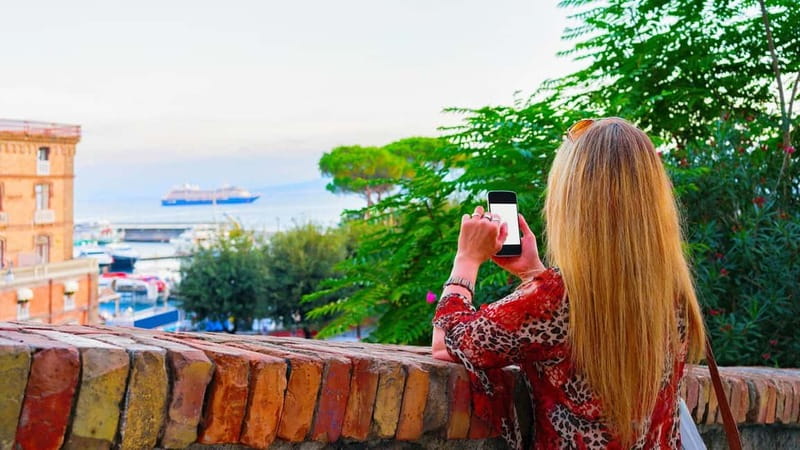 Sorrento: City Highlights & Hidden Gems Private Walking Tour - Getting Oriented: Starting at Piazza Tasso or Your Hotel