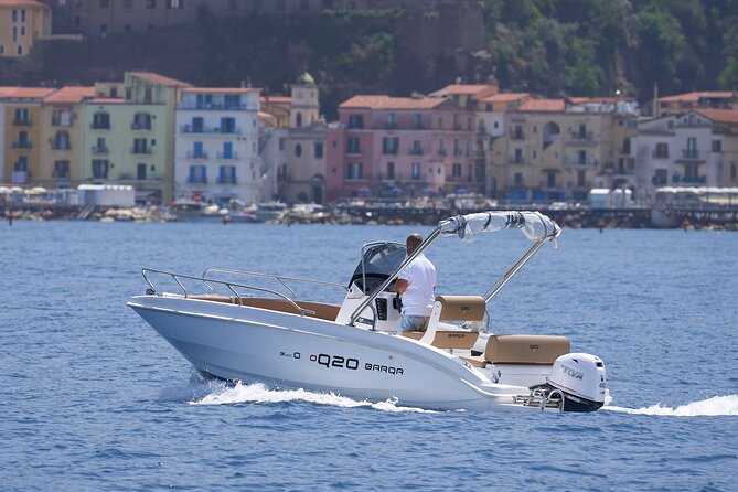 Sorrento Coast Private Tour - A 2-hour private boat in Sorrento: the smart way to see the coast