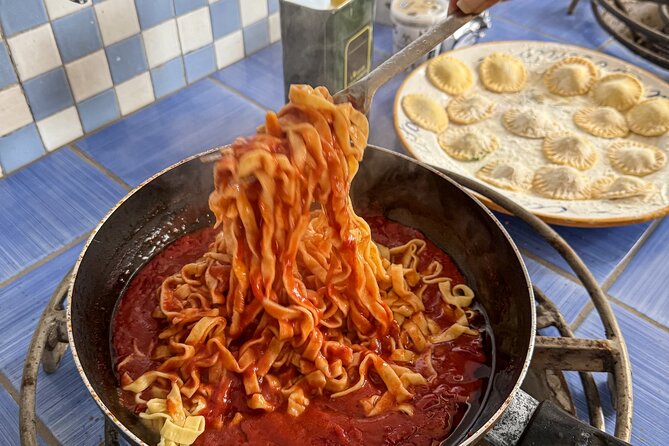Sorrento : Cooking class & Wine Pairing with Sommelier by the Sea - The olive oil angle (and why it’s worth paying attention to)
