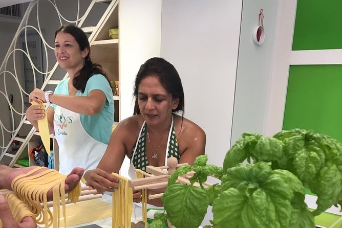 Sorrento Cooking Experience - Terry's kitchen - What you will cook: pasta with ragù, meatballs or eggplant, lemon mozzarella, tiramisù