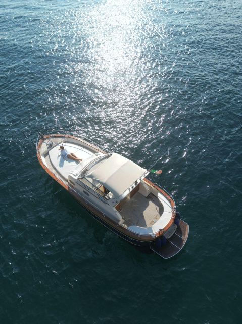 Sorrento: Luxury Private boat drinking & watching the sunset - The captain and the private-group feel (Antonino’s impact)