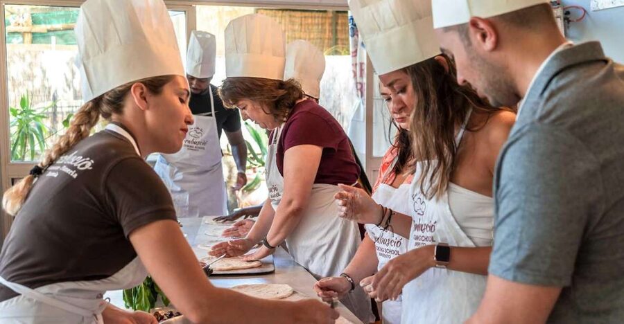 Sorrento: Pizza Making Course - The 2-Hour Class Flow: Dough, Toppings, and On-Site Tasting