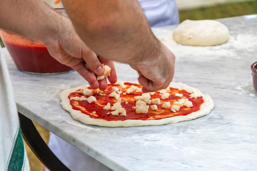 SORRENTO: Pizza School Mastering Neapolitan Delights - Who should book this Neapolitan pizza school?