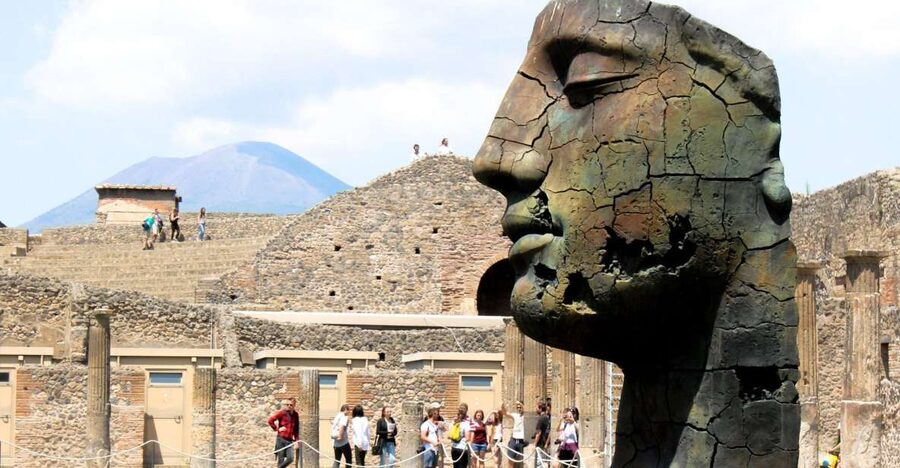 Sorrento: Pompeii and Vesuvius Day Trip with Entry and Lunch - The drive: when Vesuvius becomes part of the story