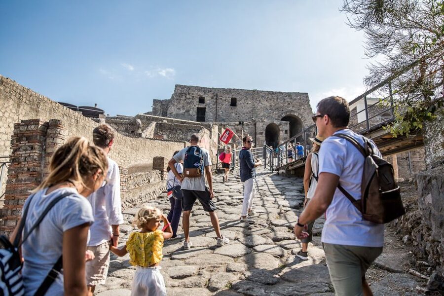 Sorrento: Pompeii Half-Day Guided Tour with Priority Access - Street food stops: Thermopolium and Pistrinum