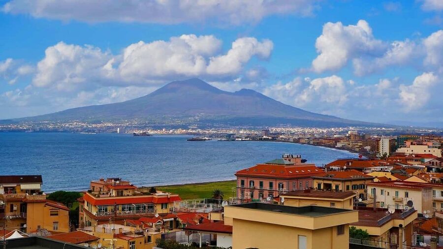 Sorrento, Positano and Amalfi - with optional boat ride - Sorrento: lemon streets, limoncello tasting, and Bay views