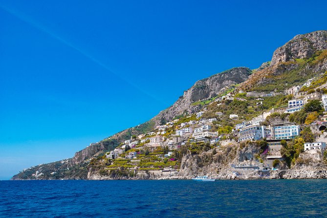 Sorrento: Private boat tour Capri&Positano - Raffaelli Shamal 40 - Positano Time: Walk the Narrow Streets and Boutique Rows