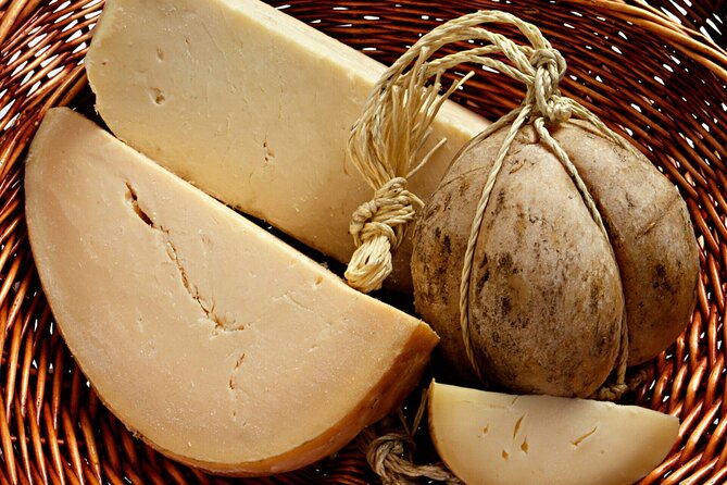 Sorrento Private Food Tour with a Local Guide - Stop 2: Marina Grande Street Food at Antico Borgo Marinaro