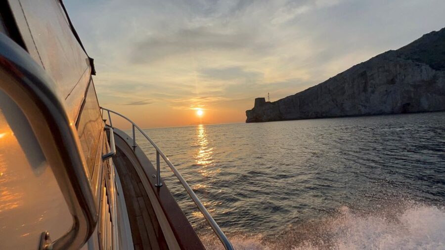 Sorrento: Private Sunset Boat Tour with Music and Aperitif - The role of the crew (and why it matters on a boat)