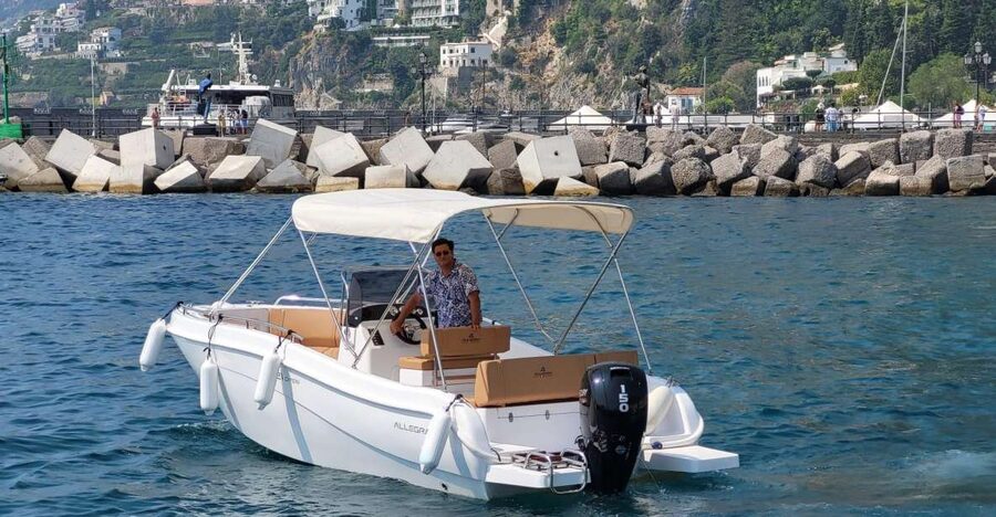 Sorrento: Private Sunset Cuise with Prosecco and Limoncello - On Board Perks: Prosecco, Limoncello, Towels, and Snacks