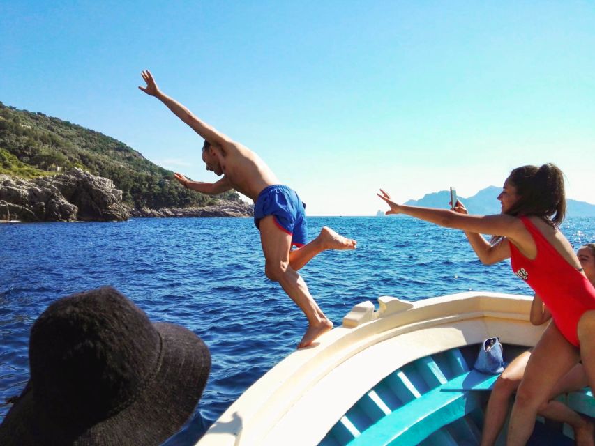 Sorrento: Sea-Fishing Tour with Lunch Onboard - Who This Sorrento Sea-Fishing Tour Suits Best