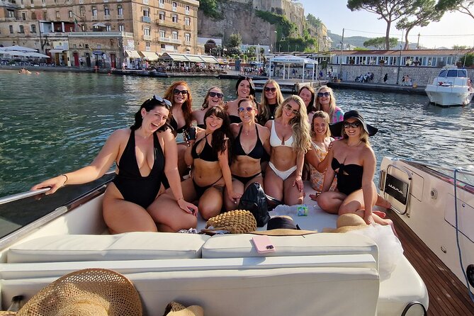 Sorrento Sunset Aperitif Cruise: Sip, Sail & Soak in the Views - The 6pm timing and meeting point: plan for a smooth start