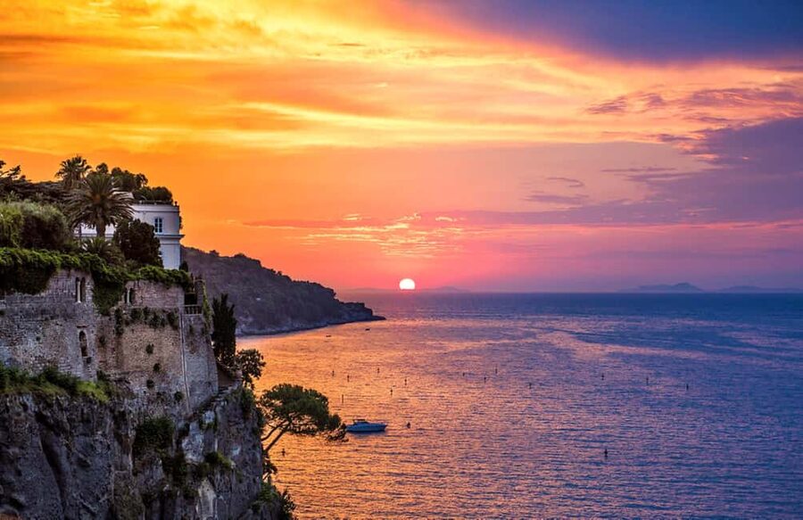 Sorrento: Sunset City Walking Tour with Limoncello Tasting - Why This Sorrento Sunset Walk Feels Like a Shortcut
