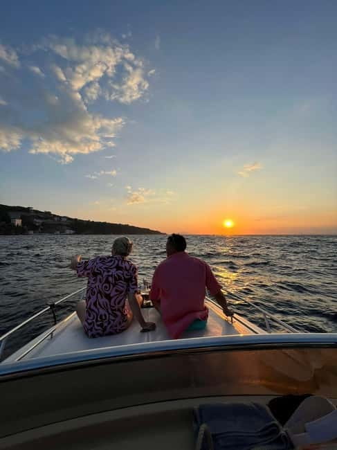 Sorrento: Sunset Coastal Boat Tour with Aperitif - Aperitif onboard: Prosecco, limoncello, and snack reality checks