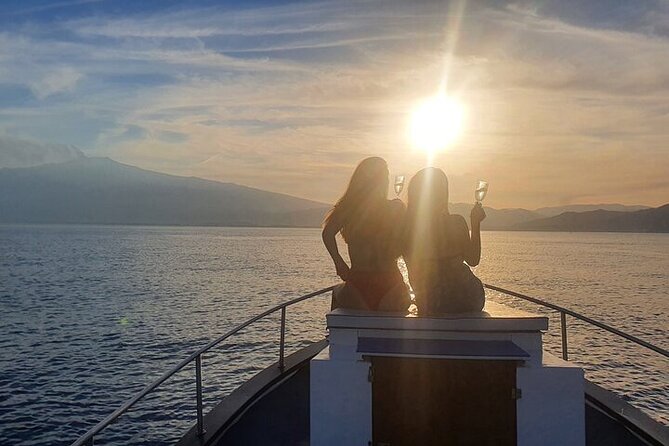 Sorrento Sunset Experience With Prosecco, Limoncello and Snacks - Marina Grande Pier: Boarding a Traditional Gozzo at Sunset Speed