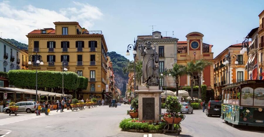 Sorrento through the eyes of a local - Pity Road: narrow lanes that explain how Sorrento worked