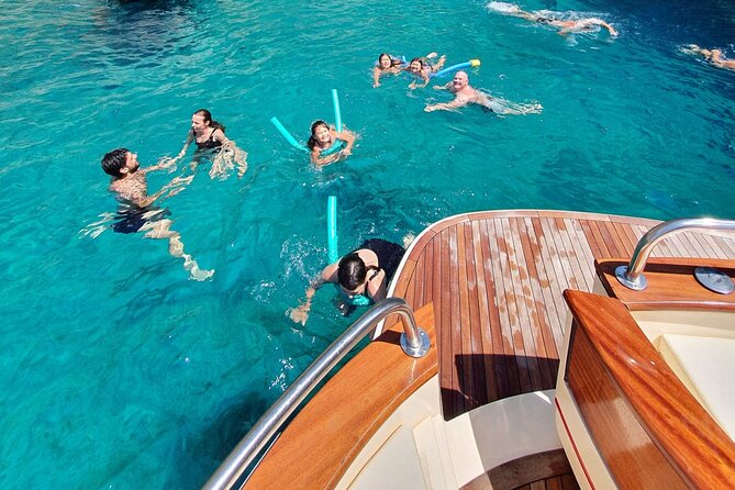 Sorrento to Capri Private Boat Experience on a Gozzo Apreamare 10 - Food, drinks, and the onboard comforts that add up
