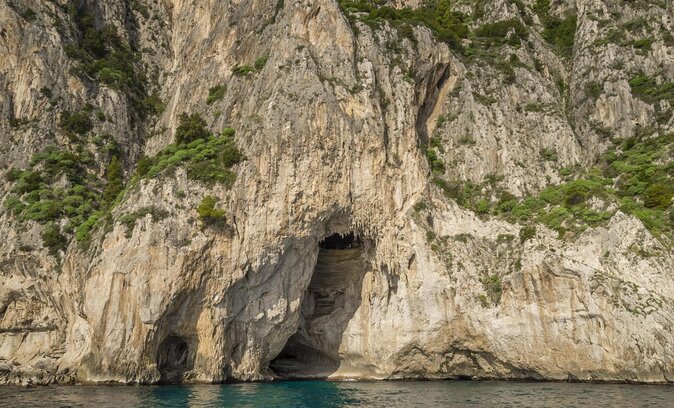 Sorrento to Capri: Small Group Boat Tour with Blue Grotto - Why Going to Capri From Sorrento by Boat Is the Smart Move