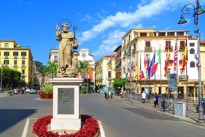 Sorrento Walking Tour & Limoncello Tasting - Chiostro di San Francesco: a 14th-century pause from the streets