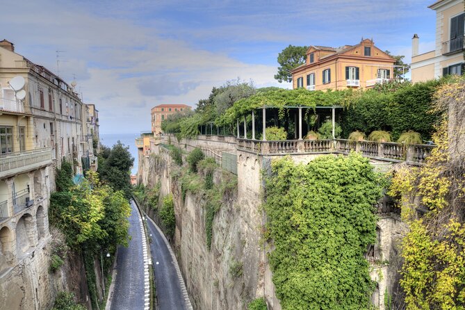 Sorrento Walking Tour & Limoncello Tasting - Start at Il Vallone dei Mulini: Sorrento’s valleys, mills, and shape