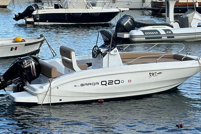 Sorrentomaxiboat tours to Capri - Marina Piccola free time: make Capri fit your pace