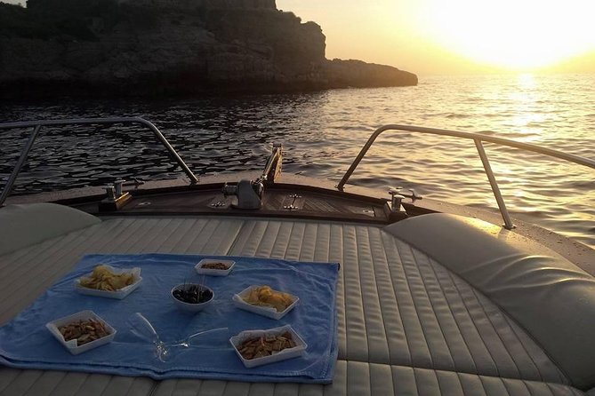 Sunset Boat Tour from Sorrento - Small-group sailing: why max 12 people matters for your experience
