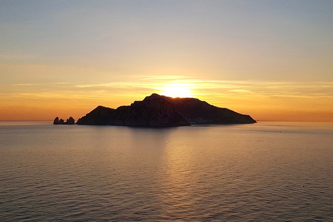 Sunset Boat Tour from Sorrento - Villa di Pollio Felice: Roman ruins, swim time, and a drink on the move