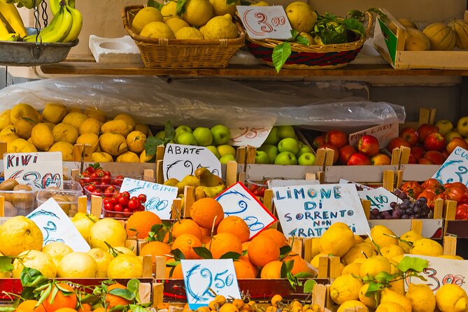 Sunset Stroll: Sorrento Small Group Walking & Food Tour - Why a 6:00 pm walking-food tour works in Sorrento