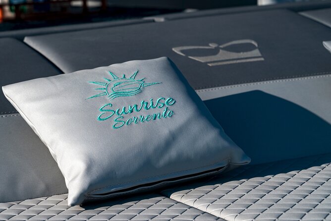 The Blue Fever: Capri island day cruise - How the day runs from Sorrento meeting point to drop-off