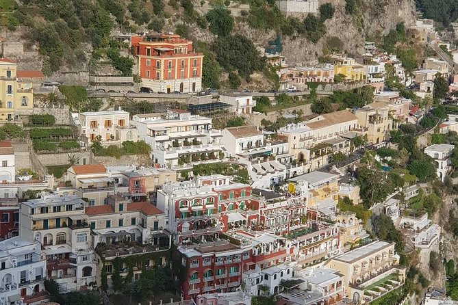 Transfer From Naples airport or station to Positano and vice versa - The real win: a transfer that starts the trip for you