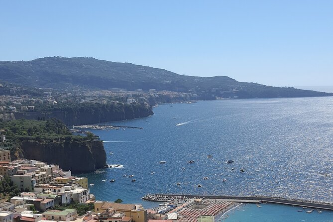 Transfer from Sorrento to Naples airport or station - Picking you up exactly where you are in Sorrento