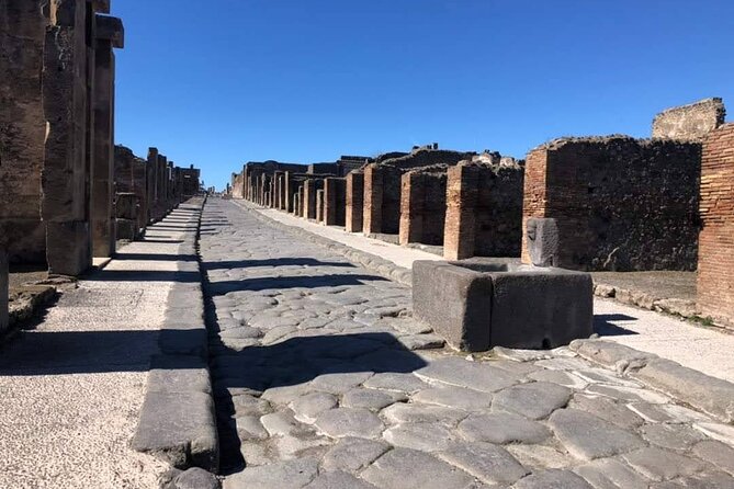 Transfer Naples airport/station to Sorrento with stop in Pompeii - Tickets and timing: the part that can make or break the day