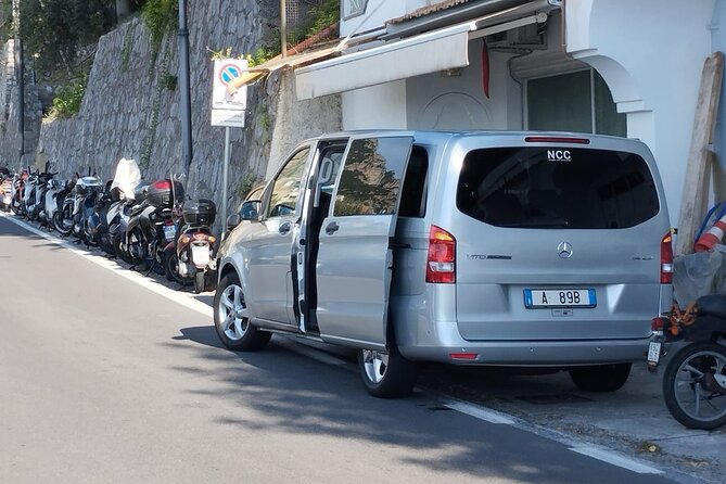 Transfers from Sorrento, Amalfi Coast to Rome - The Van Setup: Up to Eight Passengers, Air-Conditioned Comfort