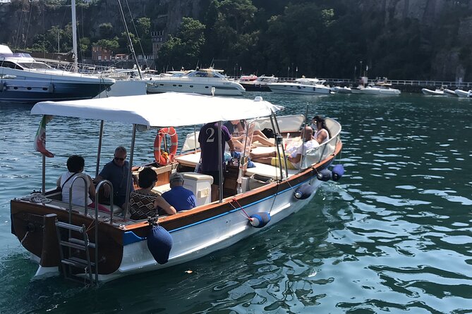 Visit Costiera Sorrento Coast Between history and legend - The coast’s natural sea pool: the rock-arch stop that people remember